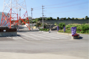 大型駐車場 大型駐車場